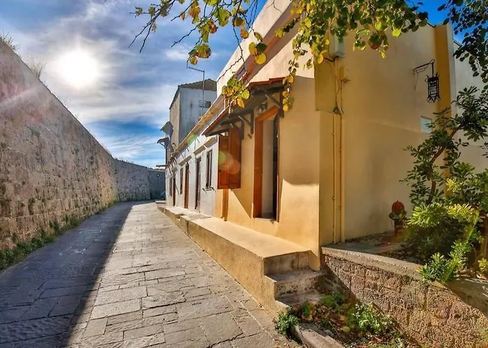 Art Medieval Town Rhodes Шале *